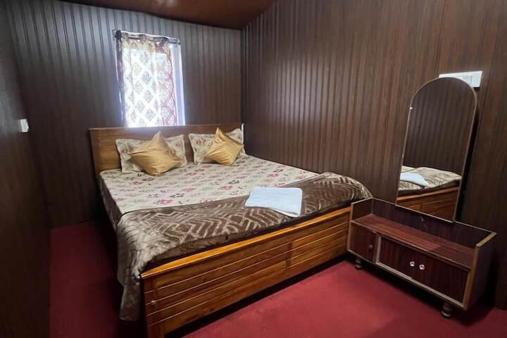 Room 5 of 41