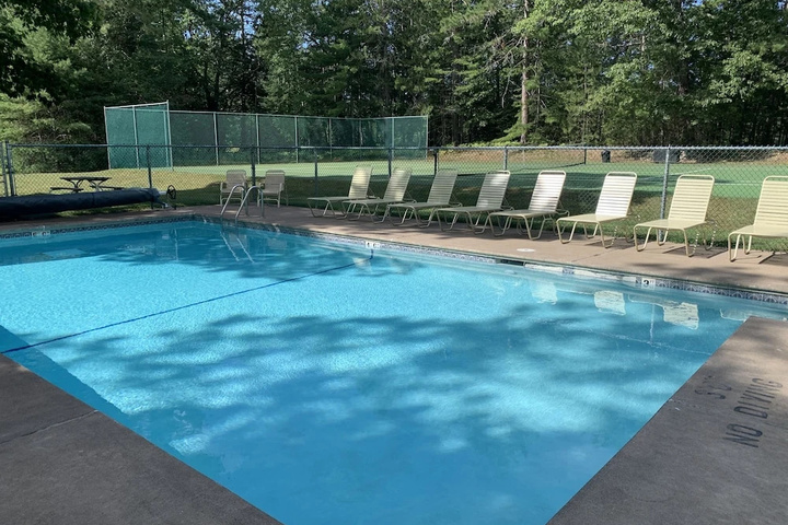 Pool 11 of 21