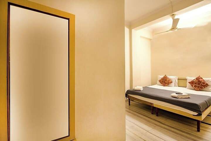 Room 16 of 24