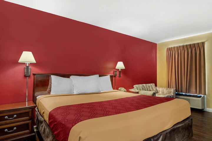 1 King Bed (22 of 22)