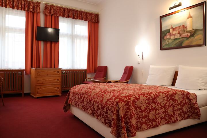 Room 4 of 21