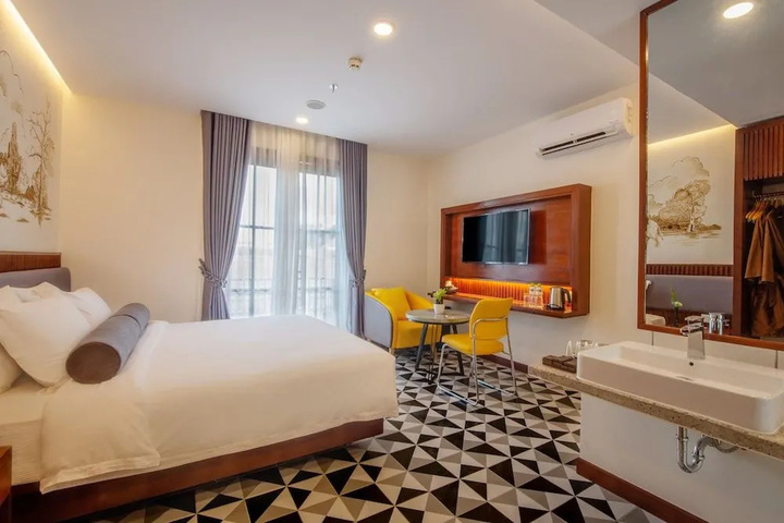Room 4 of 21