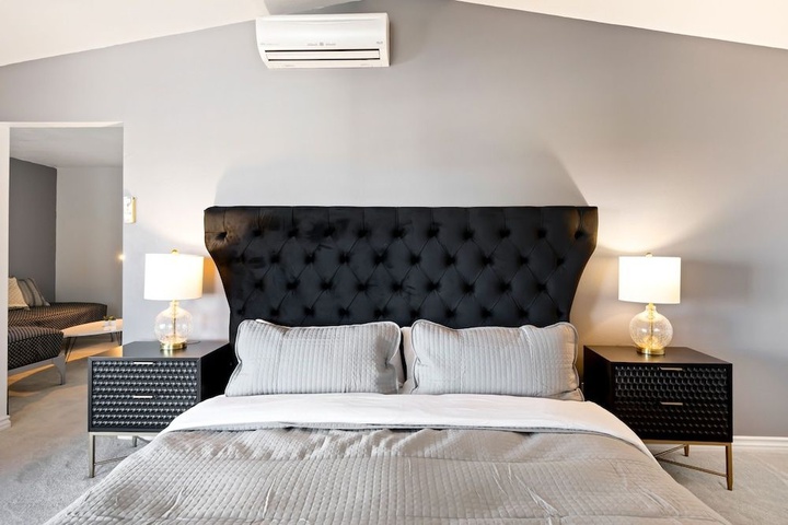 Room 2 of 16