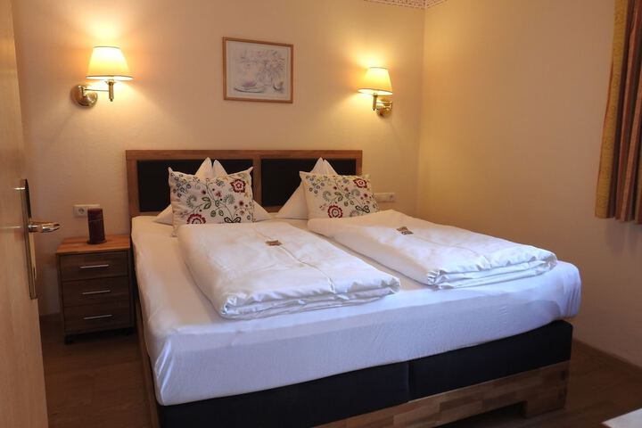 Room 14 of 70