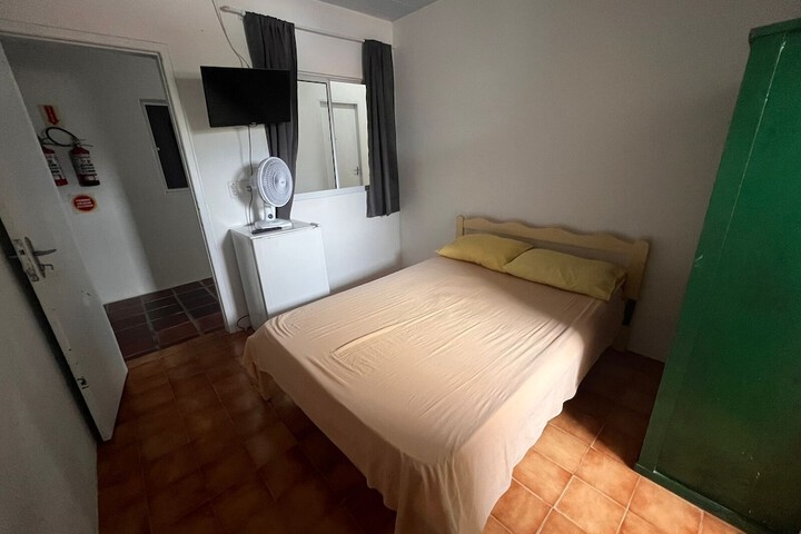 Room 5 of 28