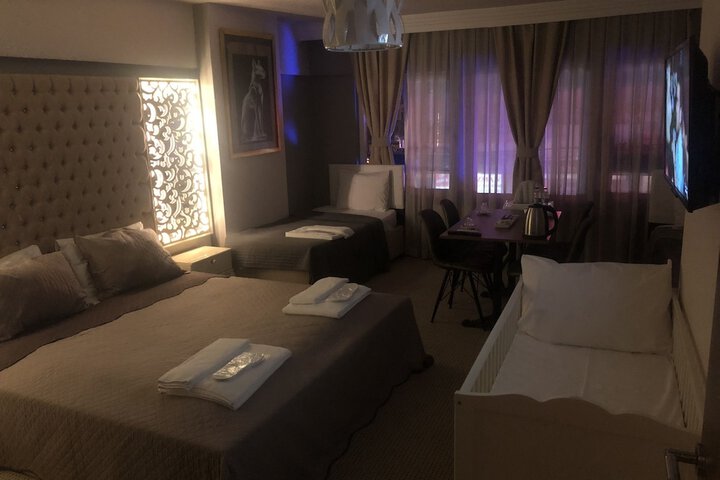 Room 17 of 44