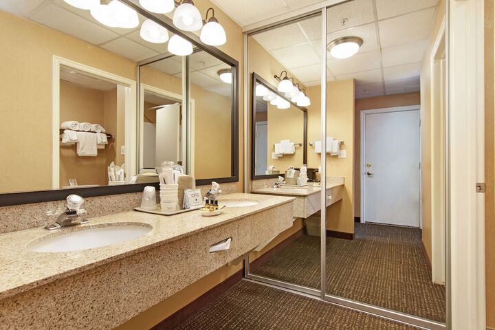 Room 33 of 45
