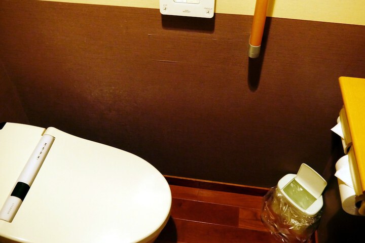 Room 9 of 87