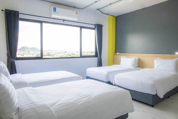 Room 7 of 25