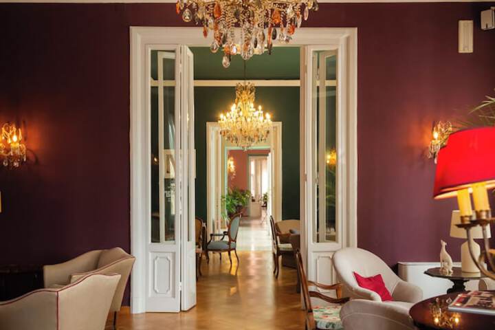 Guest Lobby