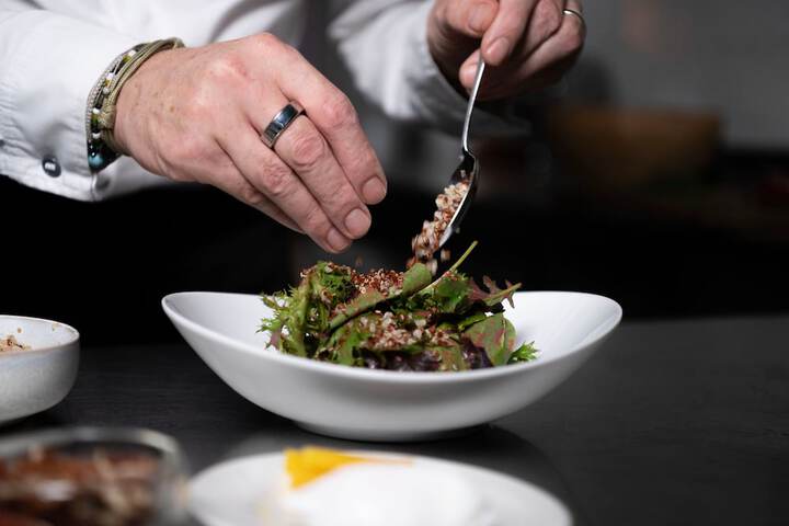 Dining 116 of 190