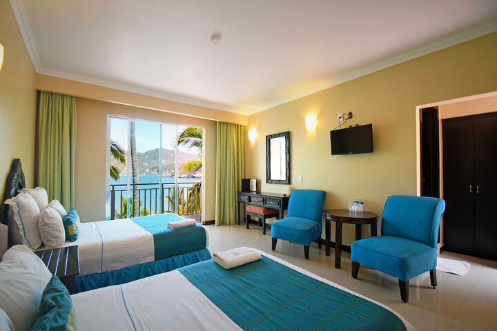 Photo of La Quinta Gran Bahia Cuastecomates