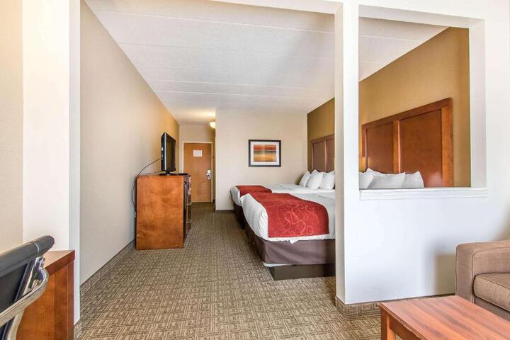 Suite King Bed Accessible (15 of 26)