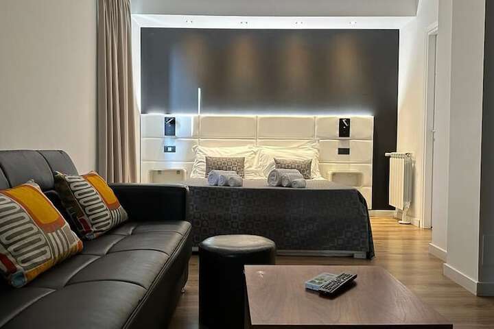 Room 15 of 154