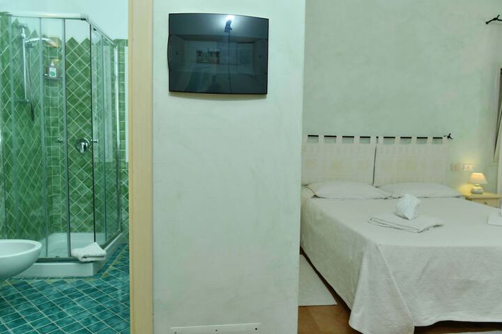 Room 12 of 61
