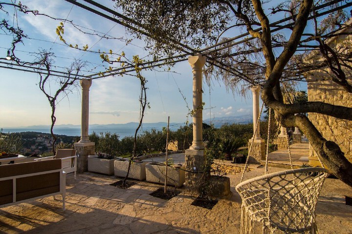 Terrace/Patio 13 of 51