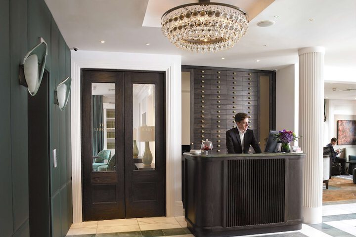 Guest Lobby