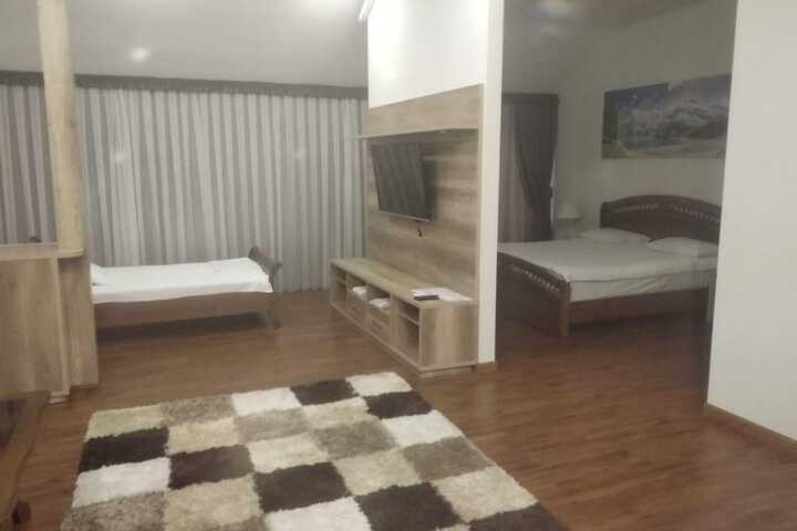 Room 8 of 23