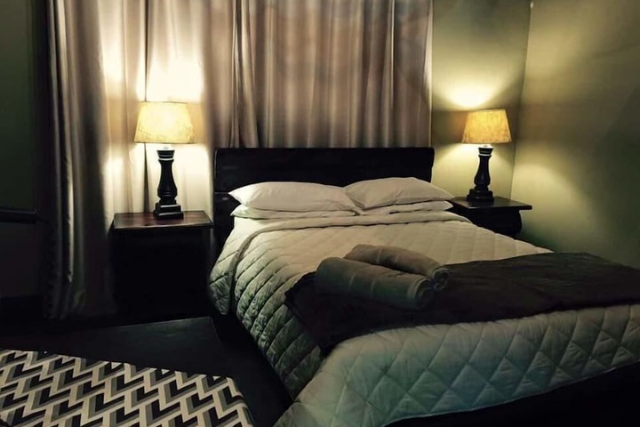 Room 13 of 26