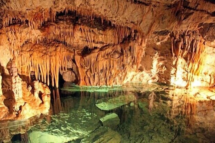 Spelunking/cave exploring