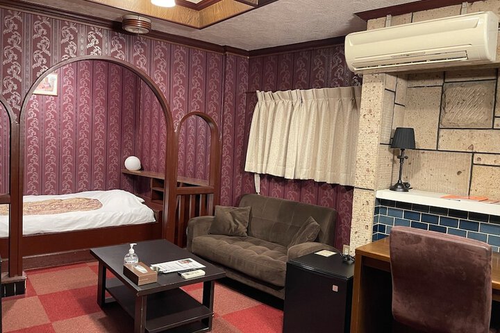 Room 8 of 54