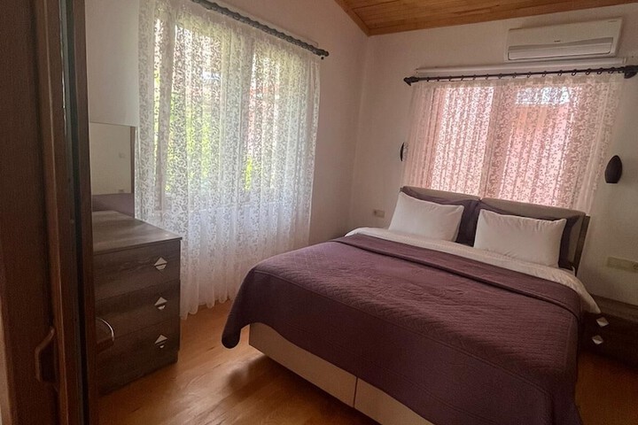 Room 8 of 51