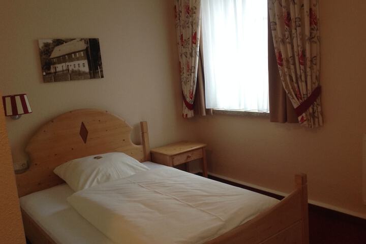 Room 2 of 22