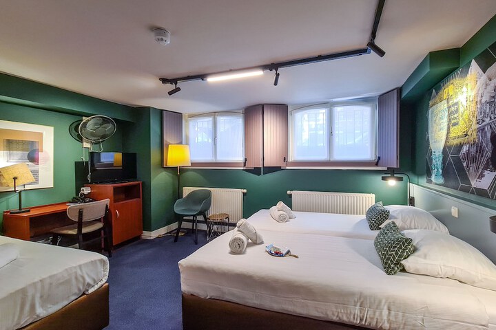 Room 19 of 59