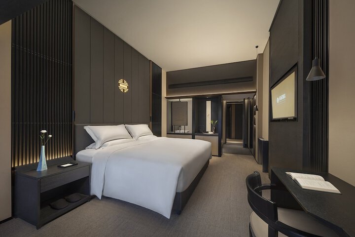 Room 2 of 7