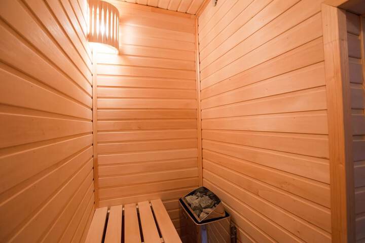 Room 18 of 30