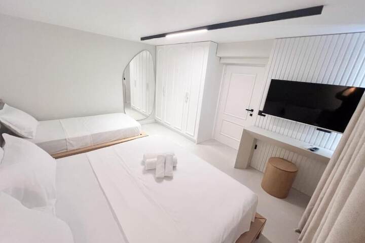 Room 16 of 50