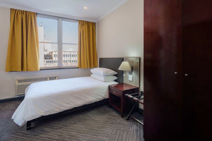 Room 29 of 68