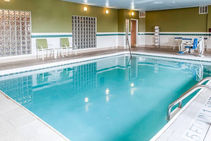 Hotel with Pool