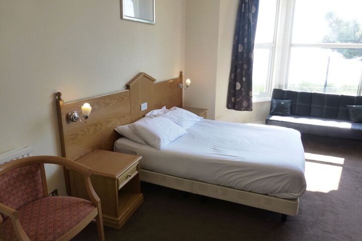 Room 9 of 49