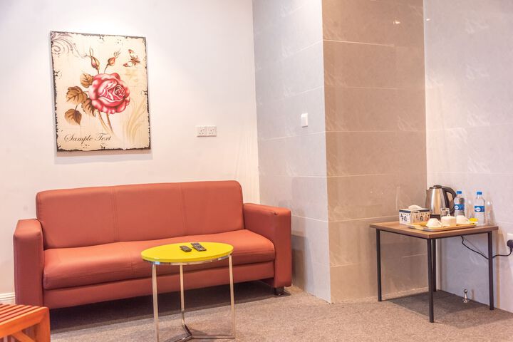 Room 43 of 87