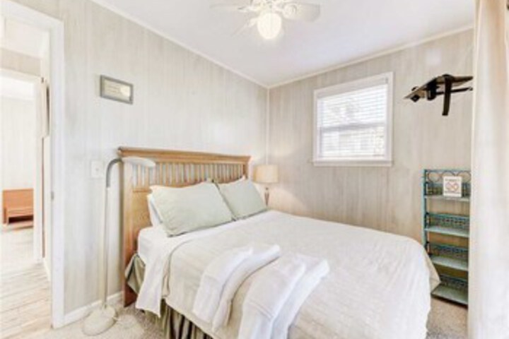 Room 28 of 29