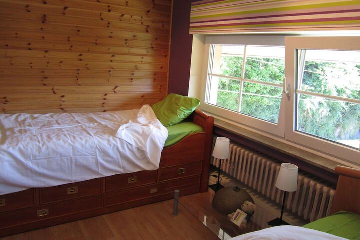 Room 2 of 31