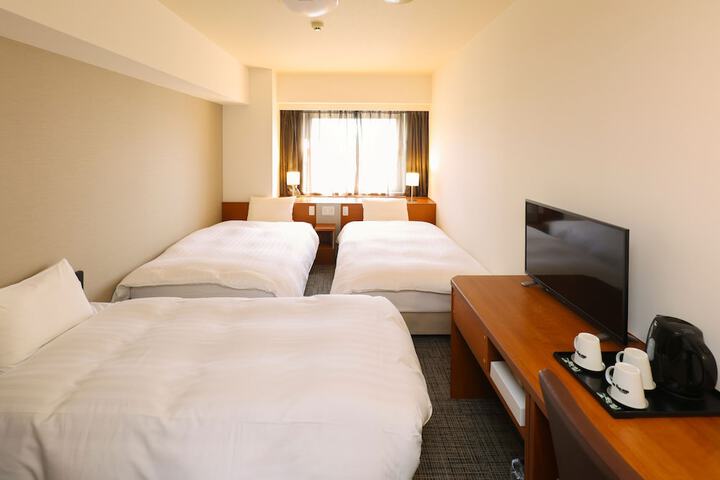 Room 19 of 86