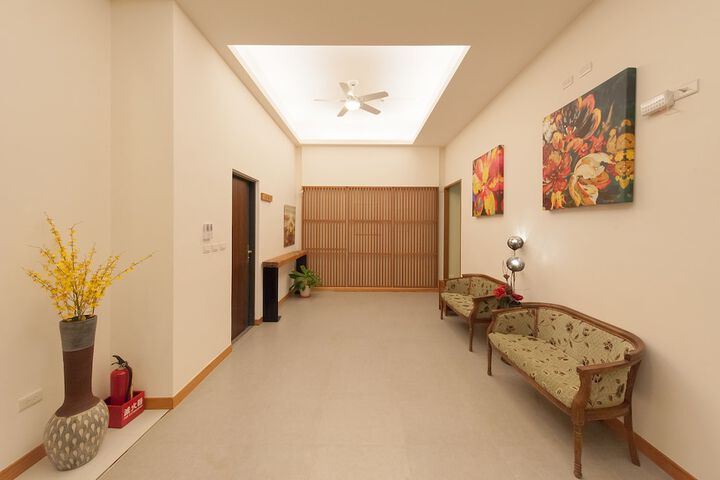 Ballroom/Hall 17 of 29
