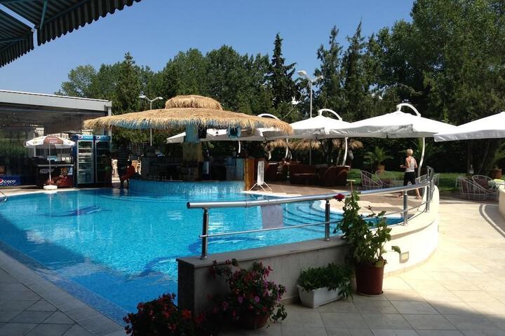 Pool Hotel