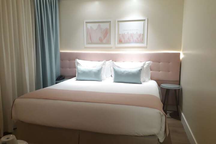 Room 8 of 36