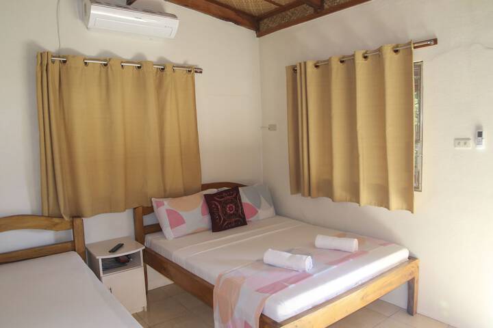Room 3 of 43