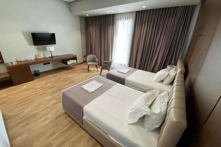 Room 3 of 22