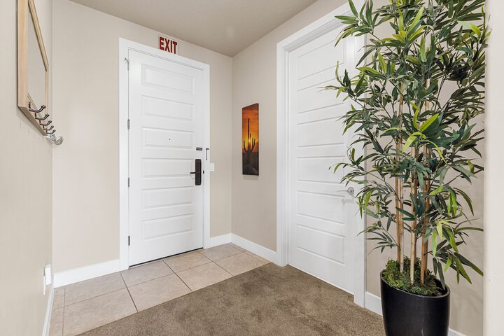 Room 35 of 177