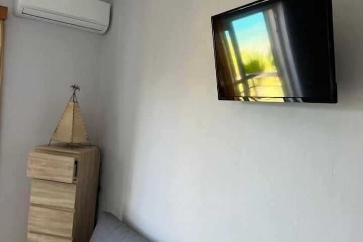 Room 40 of 85