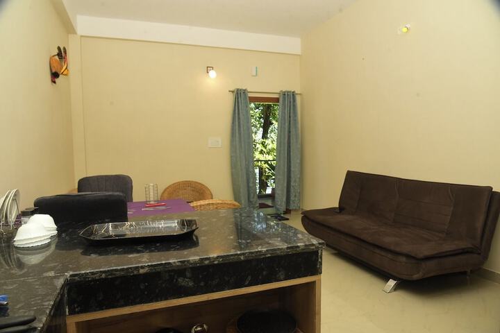 Room 6 of 16