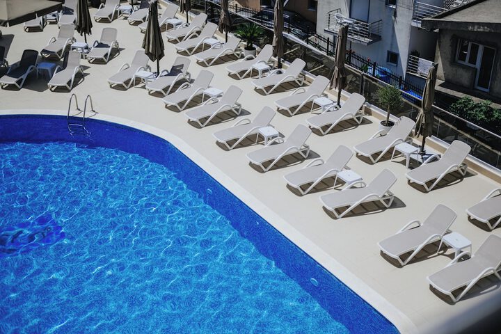 Pool 44 of 56