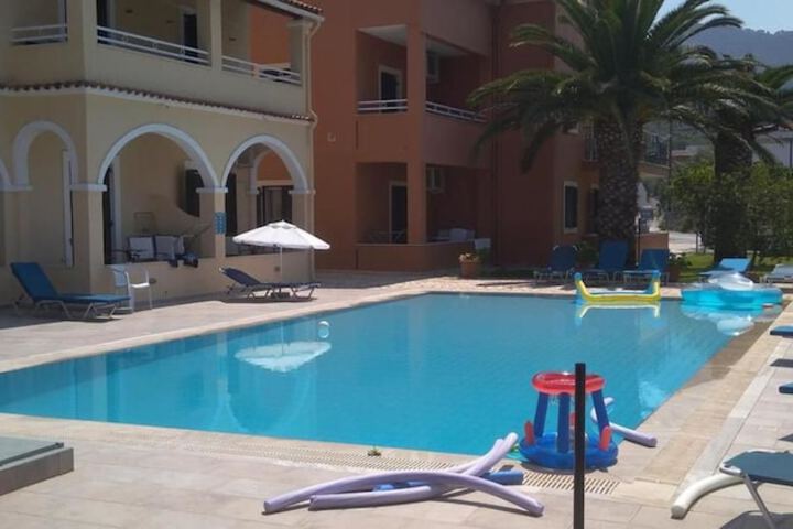 Pool 36 of 48