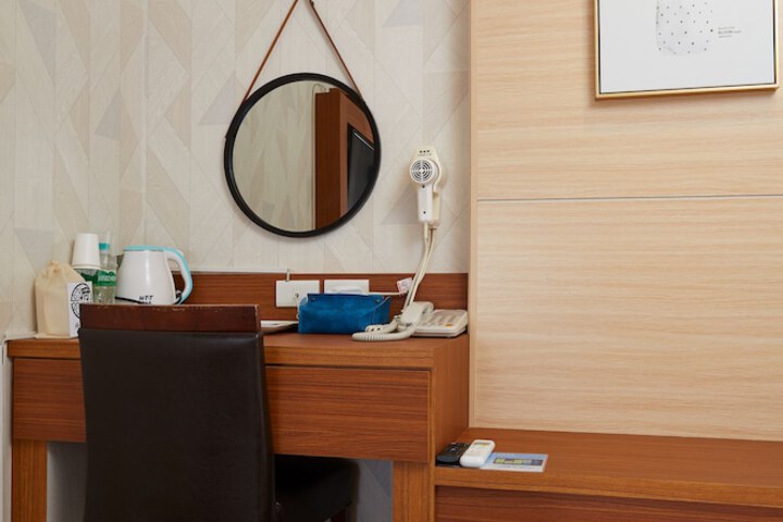 Room 95 of 232