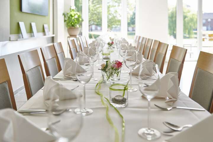Dining 21 of 29